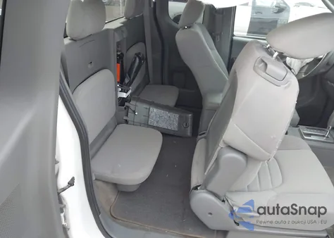 2010 Nissan Frontier Xe z USA, uszkodzony, nr VIN 1N6BD0CT8AC443187